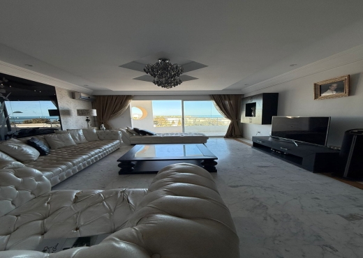 Appartement S+3 avec Vue Mer En Vente | Zone Touristique Sousse